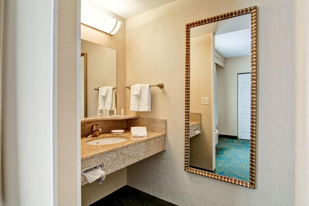 Springhill Suites Erie Kearsarge Exterior foto